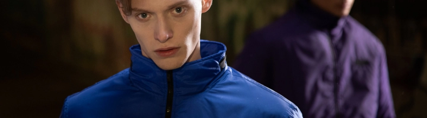 Un'anteprima di Retrospective: la nuova collezione di 1980 Voguish